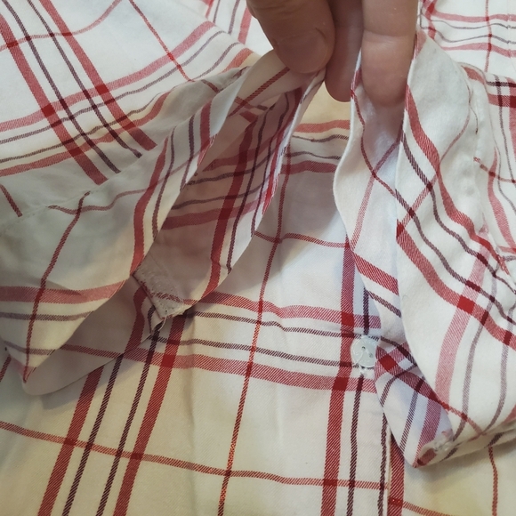 NWOT Victoria's Secret pyjamas top. Plaid. Pink and red. Metallic. M long - Picture 6 of 10